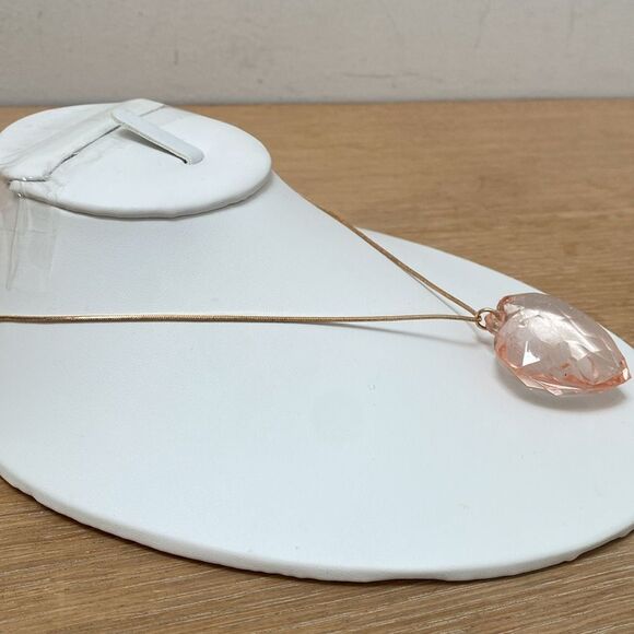 Urban Outfitters Oversized Clear Pink Heart Pendant Necklace on Gold Cord Chain - Picture 5 of 6